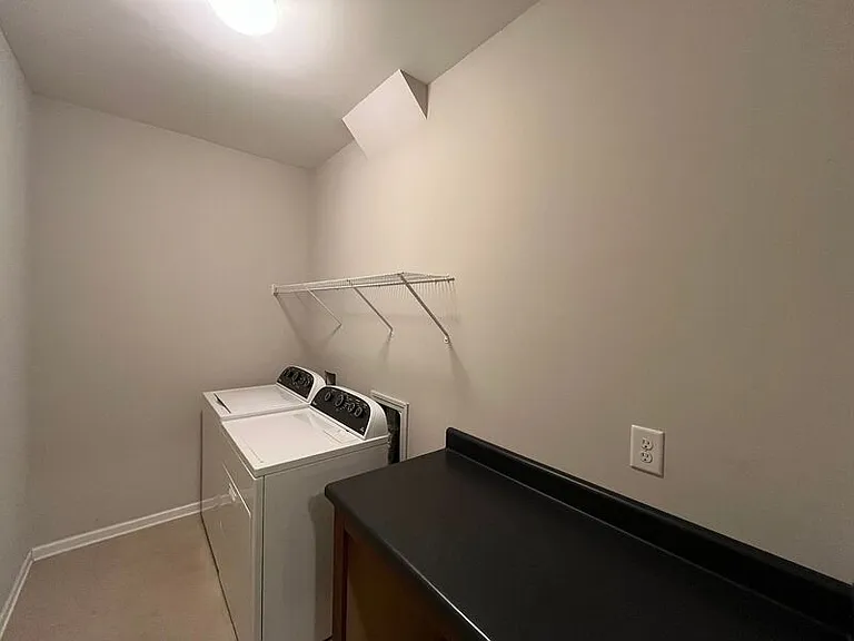 310 Princess Pl — Photo 26