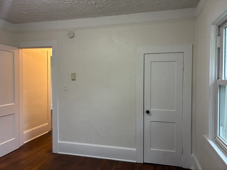 140 Fairview Ave — Photo 10