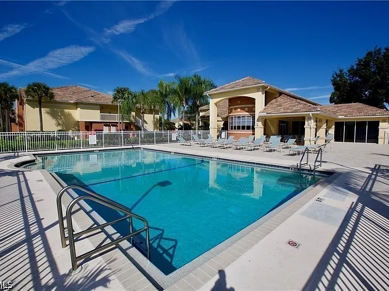 6360 Aragon Way #206 — Photo 3
