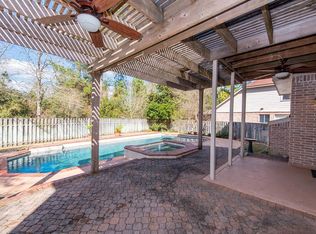 26 Clovergate Cir, Spring, TX 77382