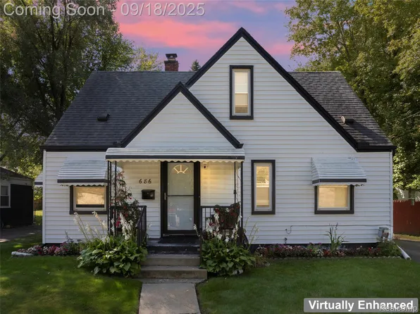686 4th Ave, Pontiac, MI 48340