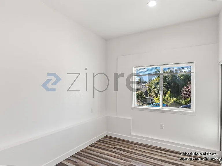 10806 Hubbard Way #B — Photo 12