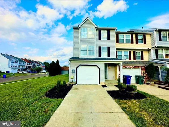 20 James Ct, Glassboro, NJ 08028