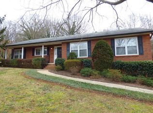 730 10th Street Dr NW, Hickory, NC 28601