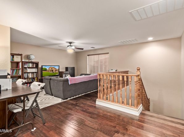 Massive 2,758 SF Modern Home | Prime Long-Term Investment photo 24