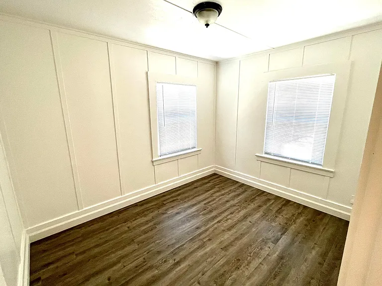 221 Raymond St #9 — Photo 7