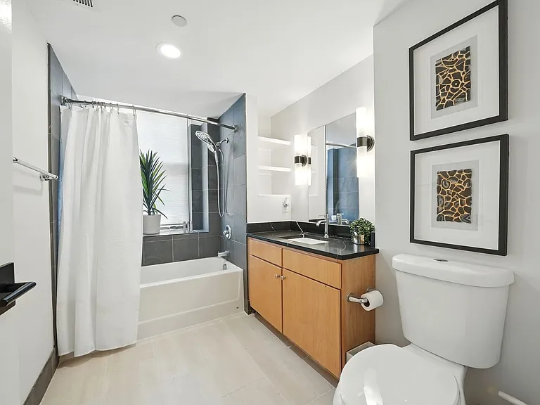 314 N Broadway Ave #806 — Photo 6