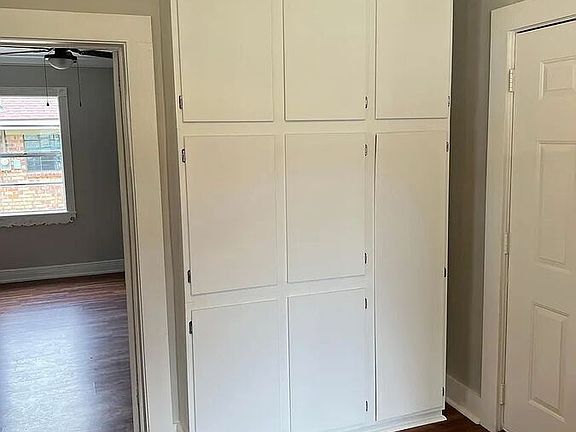 3rd image of 142 Mimosa Pl