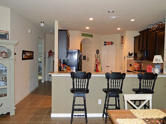 3rd image of 7602 Lindsey Dr