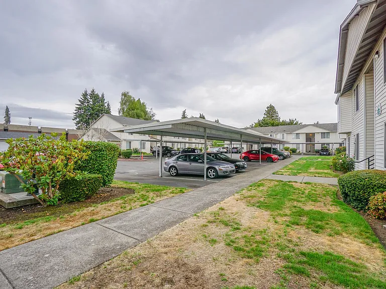 5075-5105 10th Ave NE — Photo 26