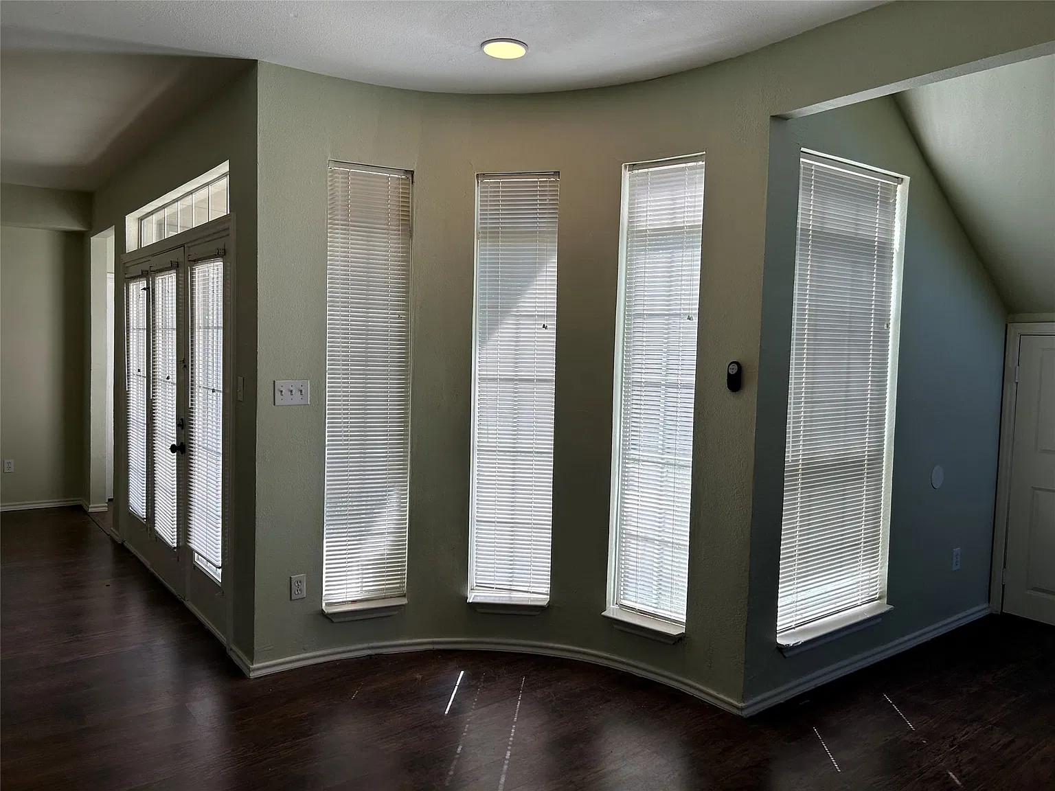 3 bed, 2.0 bath, 1645 sqft, $1,650 — Photo 4