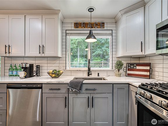 4th image of 14024 97th Avenue NW