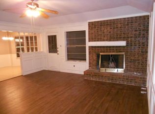 912 Shell Ct, Bedford, TX 76022