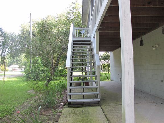 stairs to balcony