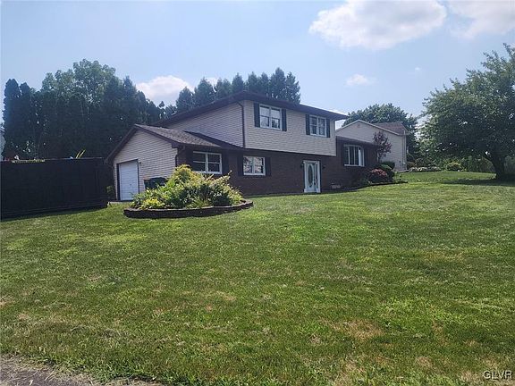 2nd image of 3466 Lafayette Dr