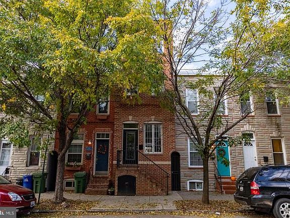 2nd image of 932 S Kenwood Ave