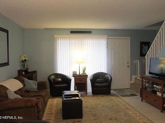 4th image of 402 14th Ave S #B