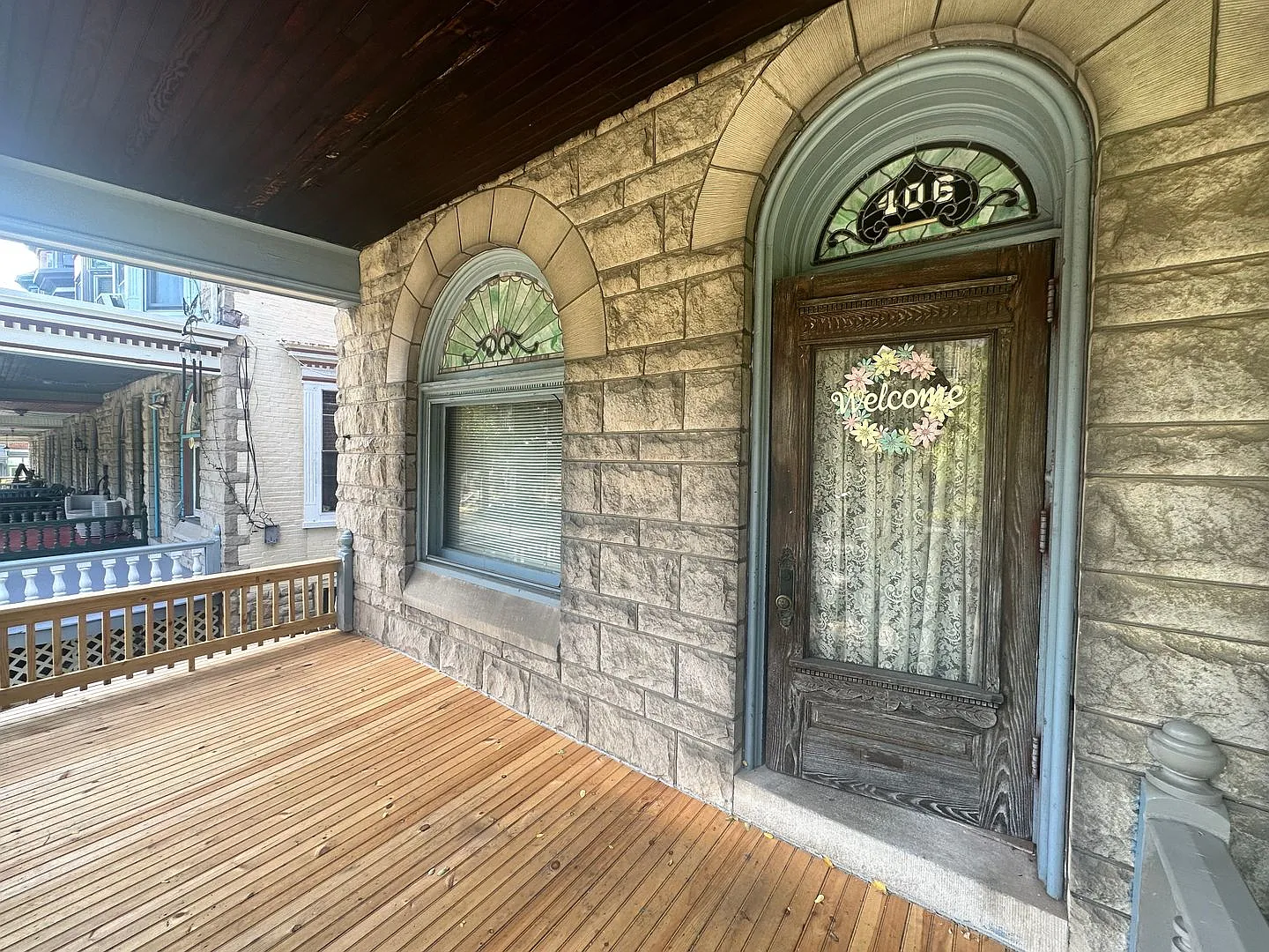 406 Windsor Street — Photo 2