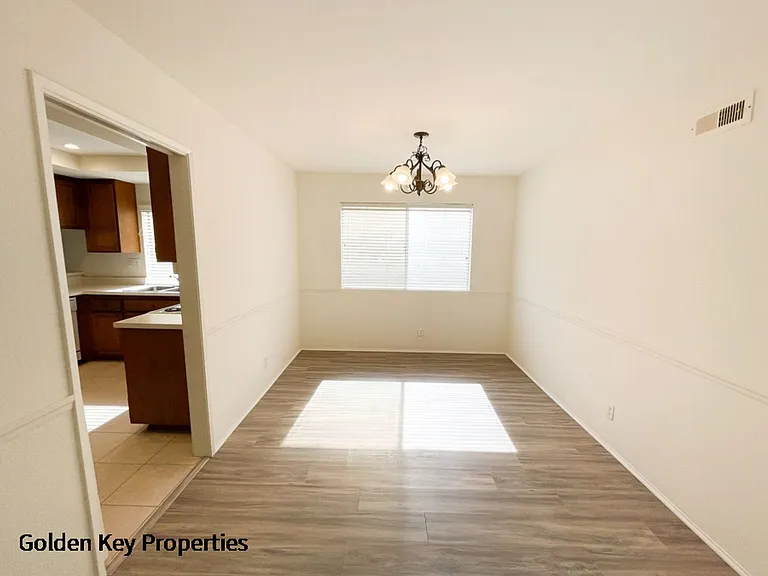 3532 Skyhaven Ln — Photo 5