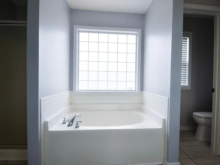 135 Lenoir Dr — Photo 25