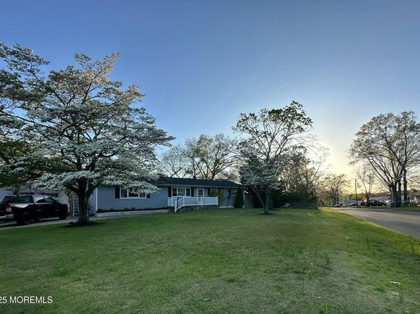 20 Sylvan Lake Boulevard, Bayville, NJ 08721