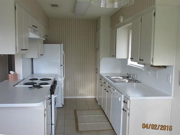 4th image of 10801 Tall Oak Dr