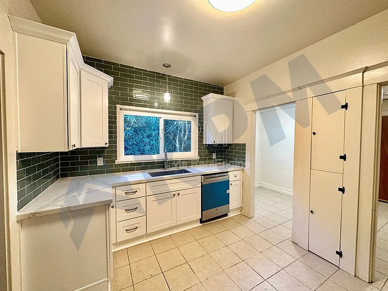 1234 W Harding Way — Photo 10