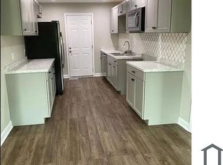 5300 Bayleaf Dr, Fayetteville, NC 28304