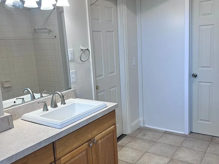 3535 Michigan Avenue — Photo 30