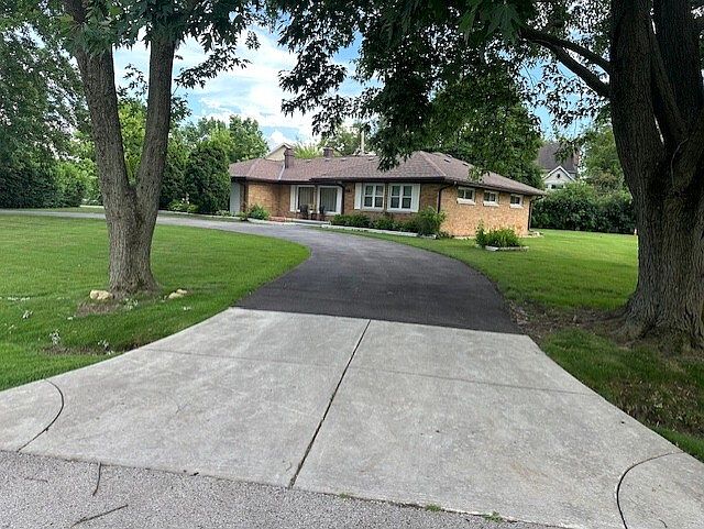 1st image of 1301 W 54th St
