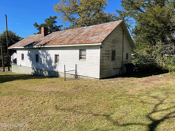 2nd image of 700 Isler Street