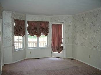 2nd image of 447 Meramec Way