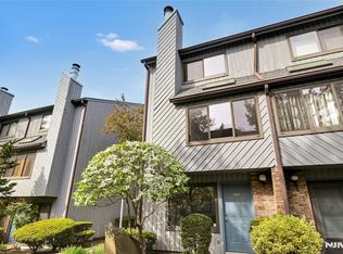 1585 John St, Fort Lee, NJ 07024