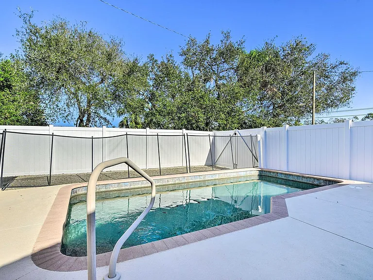 896 S Venice Blvd #ID1546109P — Photo 4