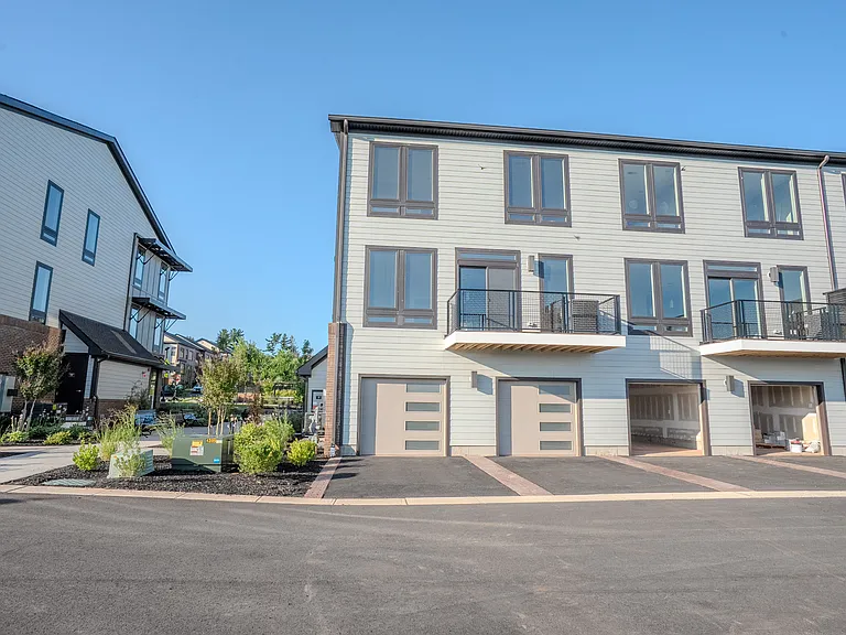 112 Village Dr #112 — Photo 32