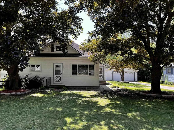 313 East NORTH LAKE STREET, Hancock, WI 54943
