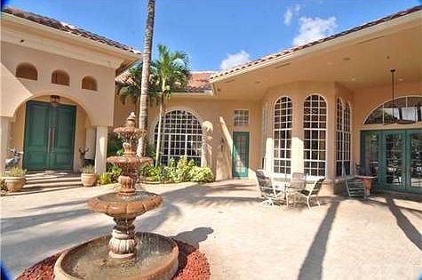 2nd image of 5928 Vintage Oaks Cir