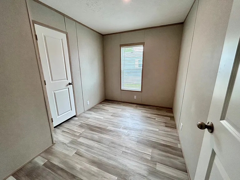 Hickory Knoll — Photo 95