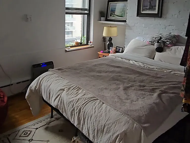 1370 York Ave #4B — Photo 1