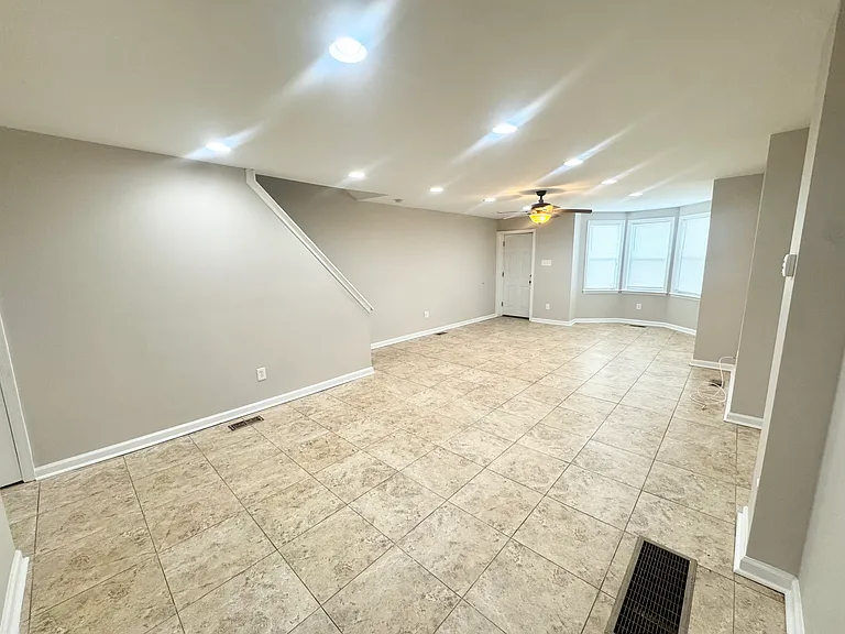 3510 Wallace St — Photo 8
