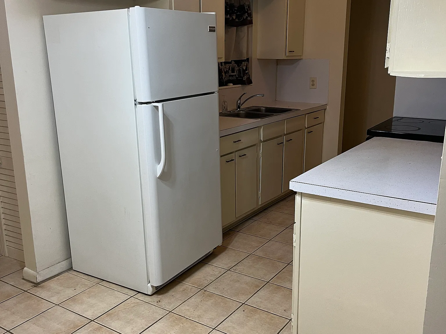 7615 Falcon St — Photo 4