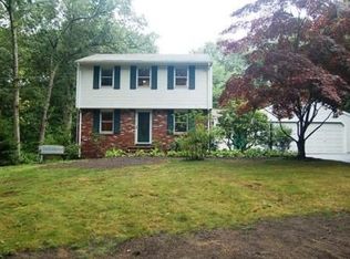20 Salvas Ct, Cumberland, RI 02864