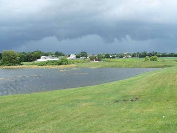 3rd image of 672 Prince Wood