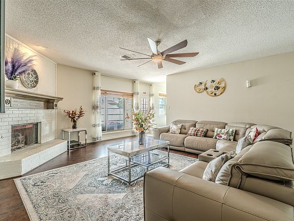 2nd image of 6802 Silverlake Dr