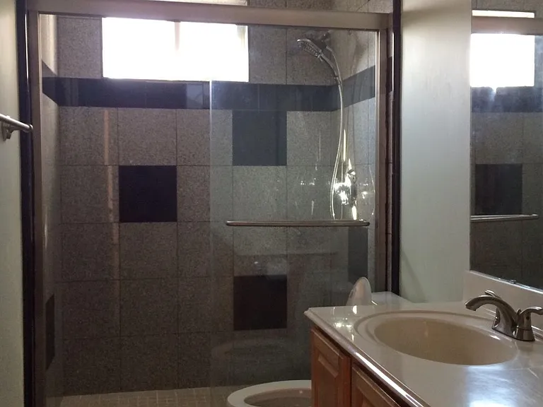 1370 Briar Creek Dr — Photo 3
