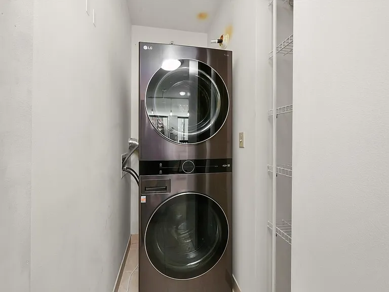 222 N Columbus Dr #407 — Photo 17