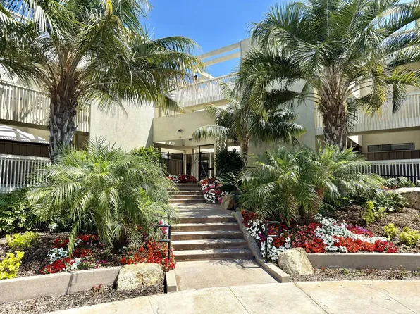 4513 Cove Dr APT 12, Carlsbad, CA 92008