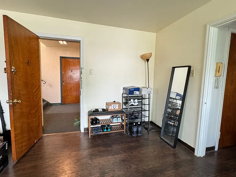 5600 5th Ave — Photo 119