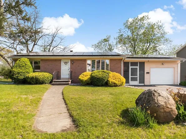 85 Sunset Ave, Providence, RI 02909