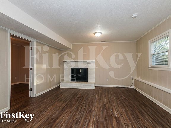 2nd image of 8508 Woodthorn Pl